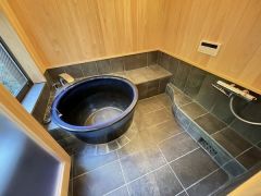 １階浴室スペース（陶器）