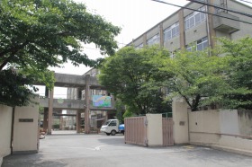 神川中学校